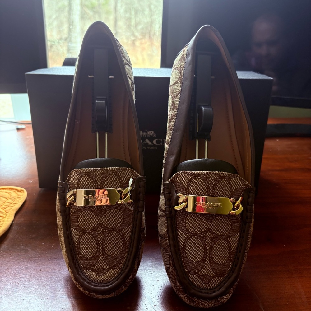 Coach Olive Signature Series C Jacquard Khaki-Chestnut Slip-On Loafer Sz 9.5M/40